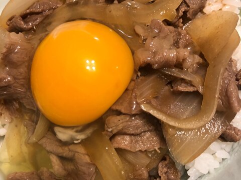 牛丼(焼肉のたれ味・卵のせ)